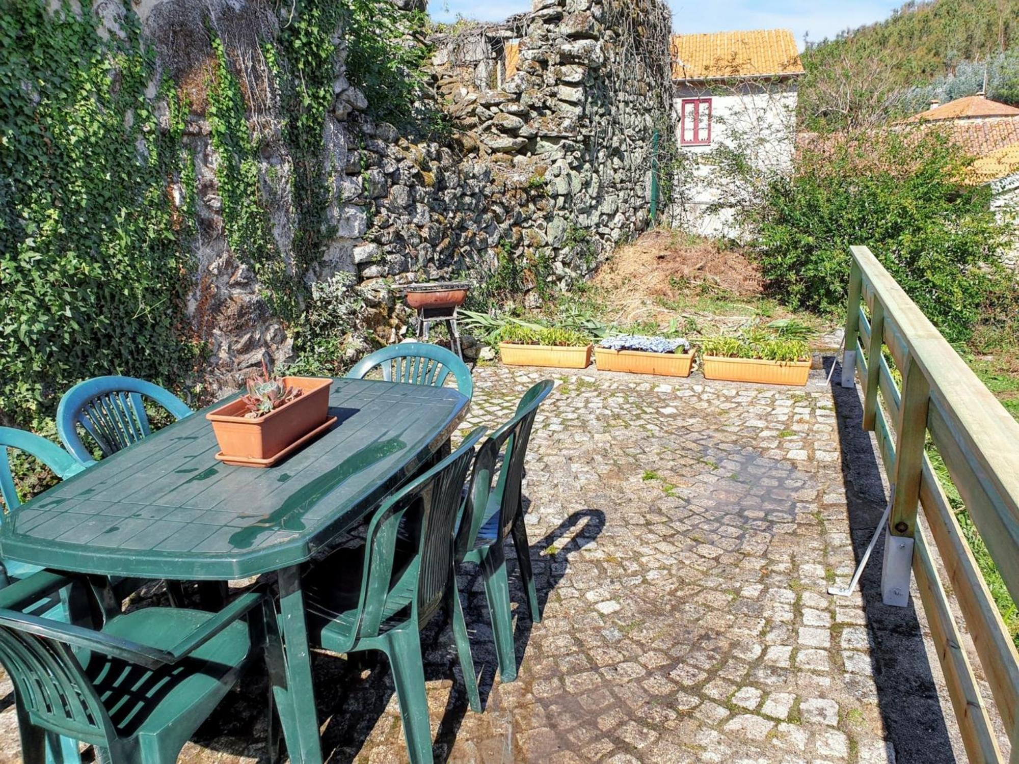 Вілла Welcoming House With Mountain View In Agueda Shared Pool Urgueira  Екстер'єр фото
